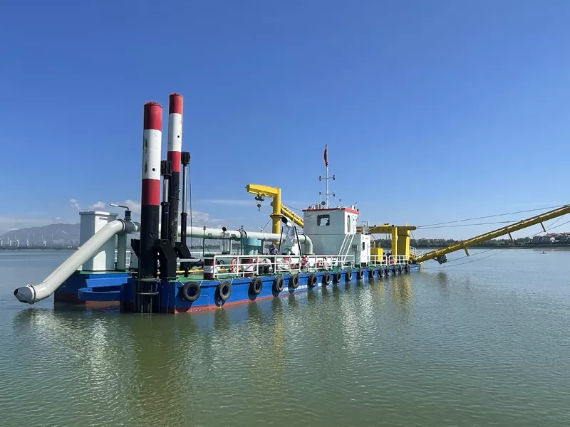 سفينة الحفارة 12 بوصة